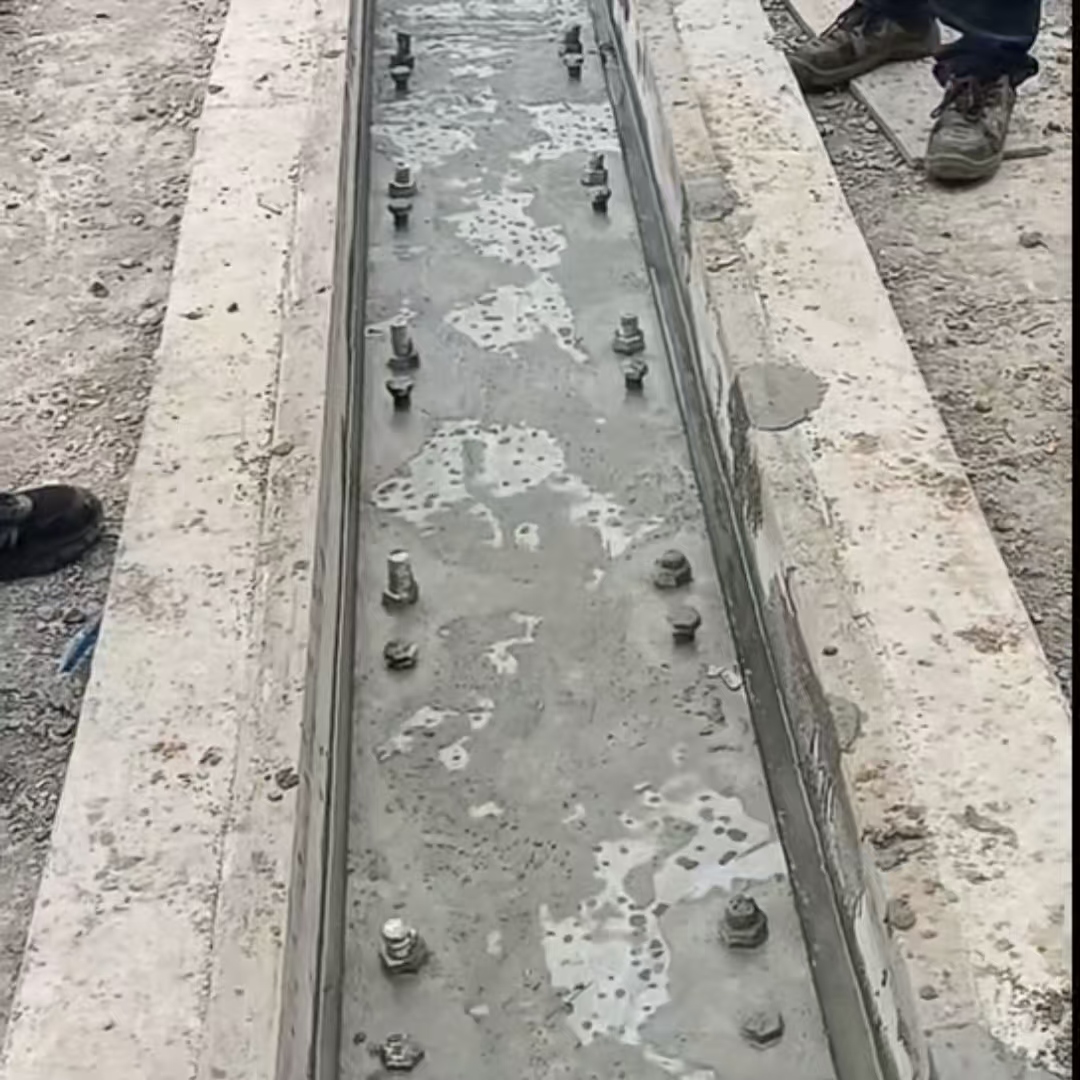 潜江港口码头起重机龙门吊重型机械设备稳固用早强快凝轨道胶泥
